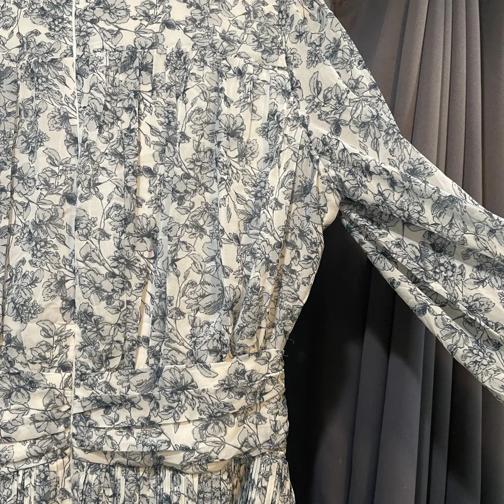 Brynley Dress blue floral ivy city co size Large - Picture 5 of 6